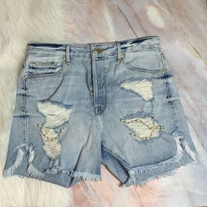 GOOD AMERICAN Bombshell Distressed Pearl Shorts